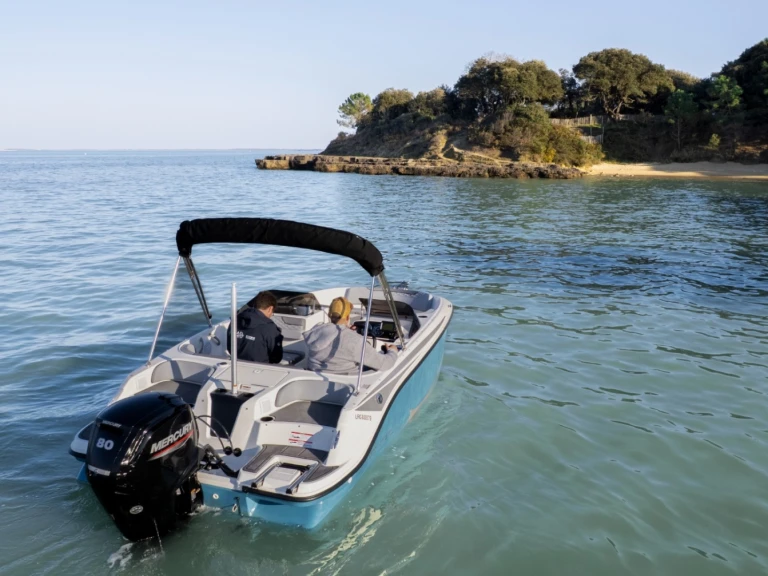 Alquiler Lancha en Soubise - Bayliner ELEMENT M17