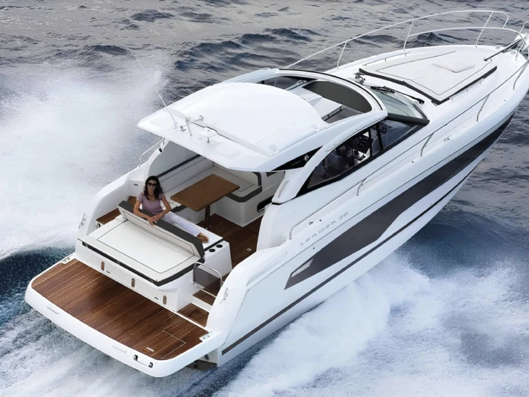 Alquiler de barcos Cannes barato de Leader 36