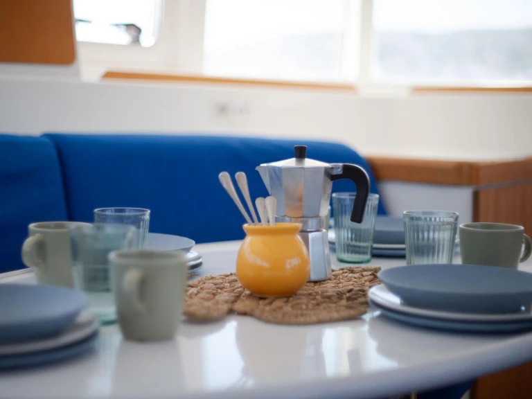 Alquiler de barcos Roses barato de Lagoon 380