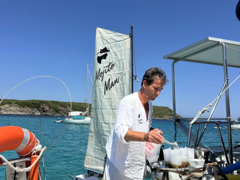 Alquiler de embarcaciones Lagoon Lagoon 380 enRoses en Samboat