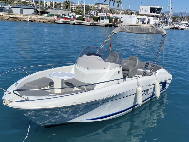 Alquiler de embarcaciones Bénéteau Flyer 650 Open enFrancia en Samboat