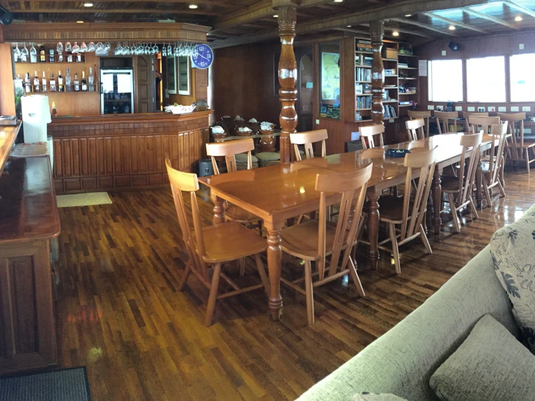  Conte Max - Cabin (triple-1 double bed + 1 single bed) de alquiler a Hulhumale