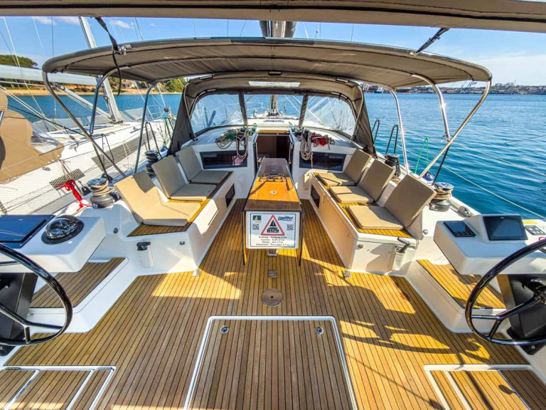 Alquiler Velero Dufour con o sin  título de navegación