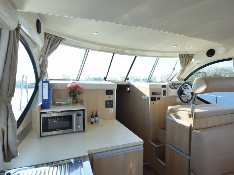 Alquiler de embarcaciones Nicols Yacht Nicols Octo Fly enKerkdriel en Samboat