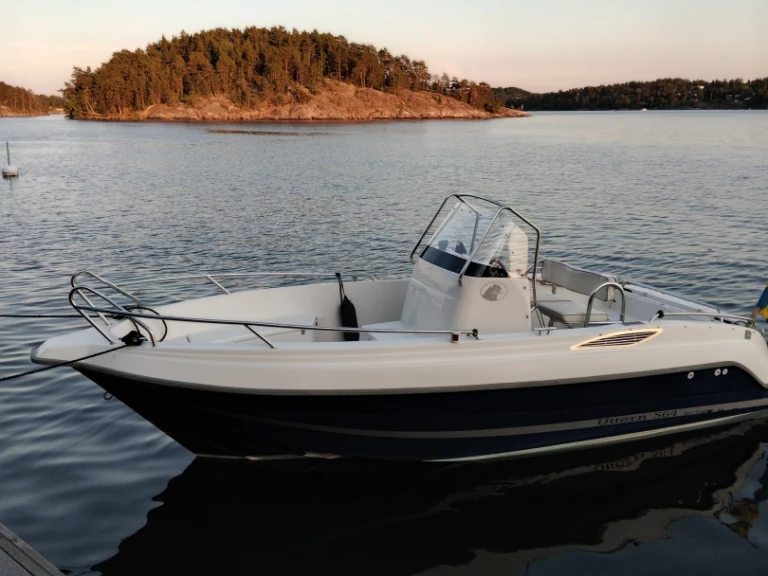 Alquiler de embarcaciones Uttern S64 Exklusive  enStockholm en Samboat