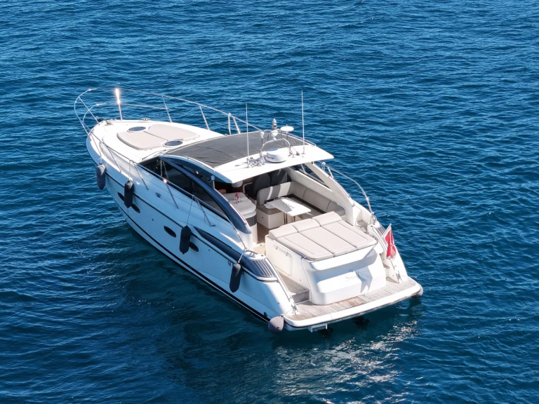 Alquiler de Princess Princess V42 en Villeneuve-Loubet