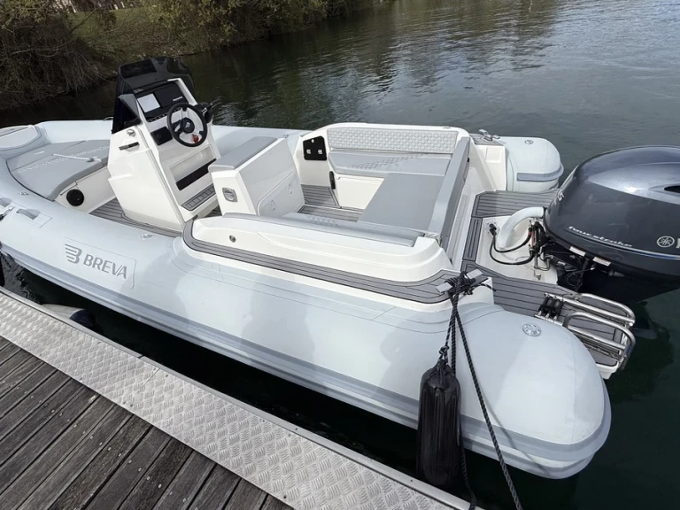 Alquiler de embarcaciones BREVA BREVA 630 enSorrento en Samboat