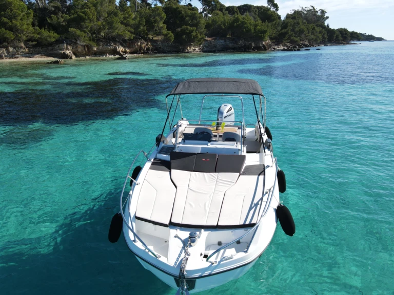 Alquiler de embarcaciones Bénéteau Flyer 7.7 SUNdeck enMandelieu-la-Napoule en Samboat