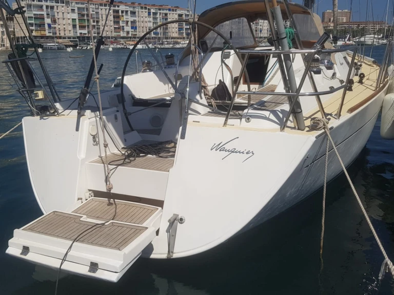 Velero para alquilar Toulon Port al mejor precio