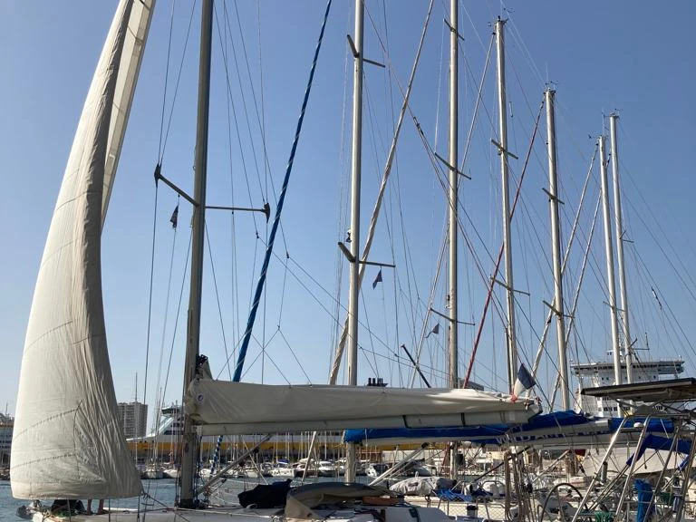 Wauquiez Centurion 40 S de alquiler a Toulon Port
