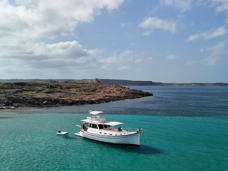 Alquiler de embarcaciones Menorquin-Yachts Menorquin Yachts 150 Fly enMahón en Samboat