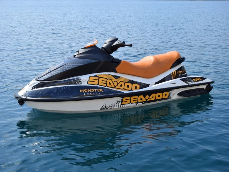 Alquiler Moto de agua Sea-Doo con o sin  título de navegación