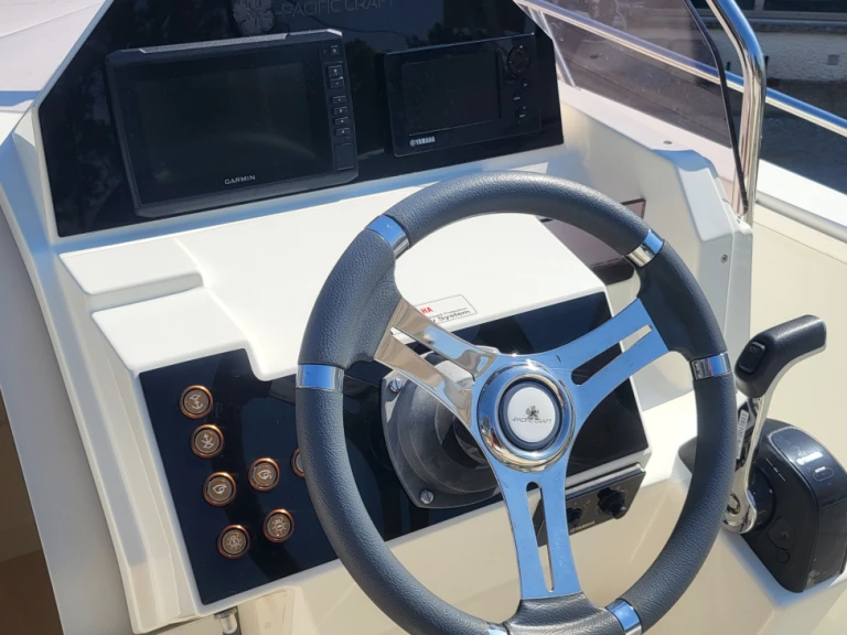 Alquiler de embarcaciones Pacific Craft Pacific Craft 670 Open enLe Barcarès en Samboat