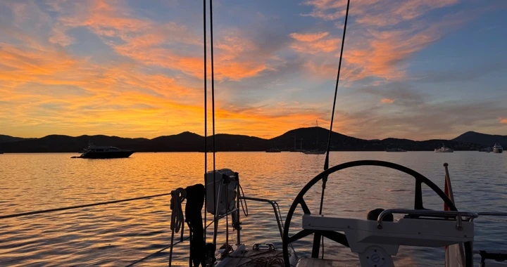 Alquiler de Velero, con o sin patrón Solaris Mónaco