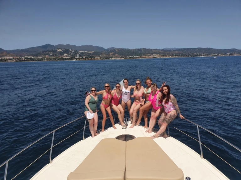 Alquiler Yate de lujo Princess con o sin  título de navegación