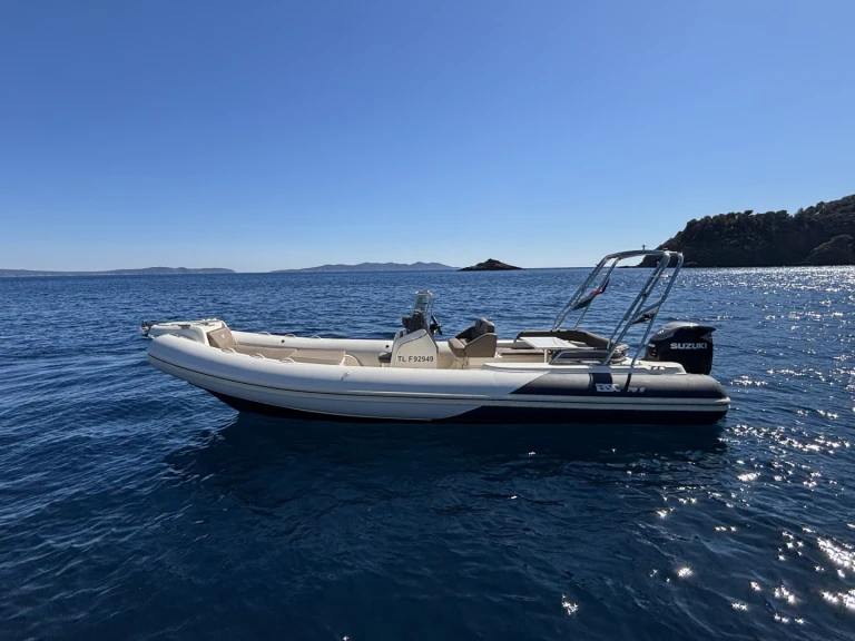 Alquiler de Bsc BSC 78 en Le Lavandou