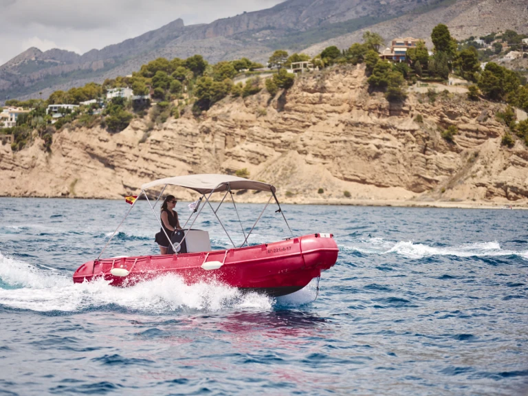 Alquiler de barcos Altea barato de Whaly 500