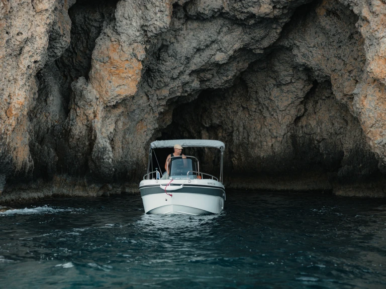 Alquiler de embarcaciones Poseidon BLU WATER 185 enÓrmos Makry-Gialoú en Samboat