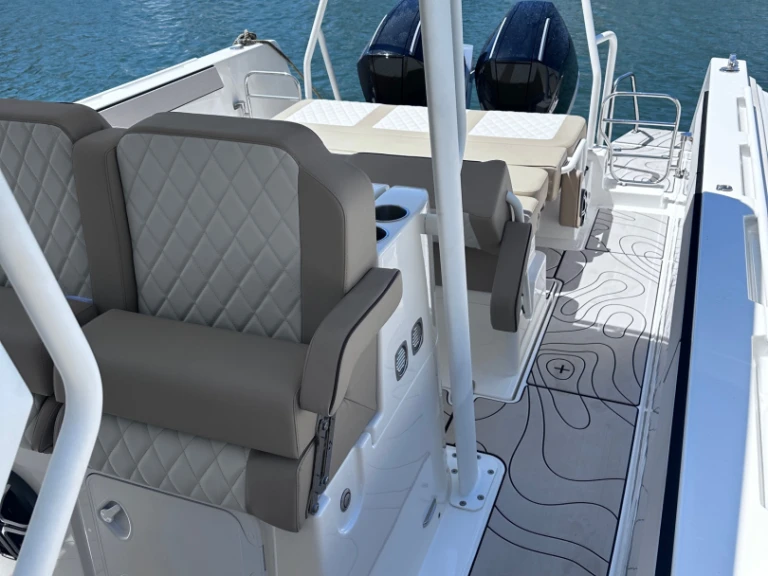 Alquiler Neumática en Cogolin - Zodiac X10CC