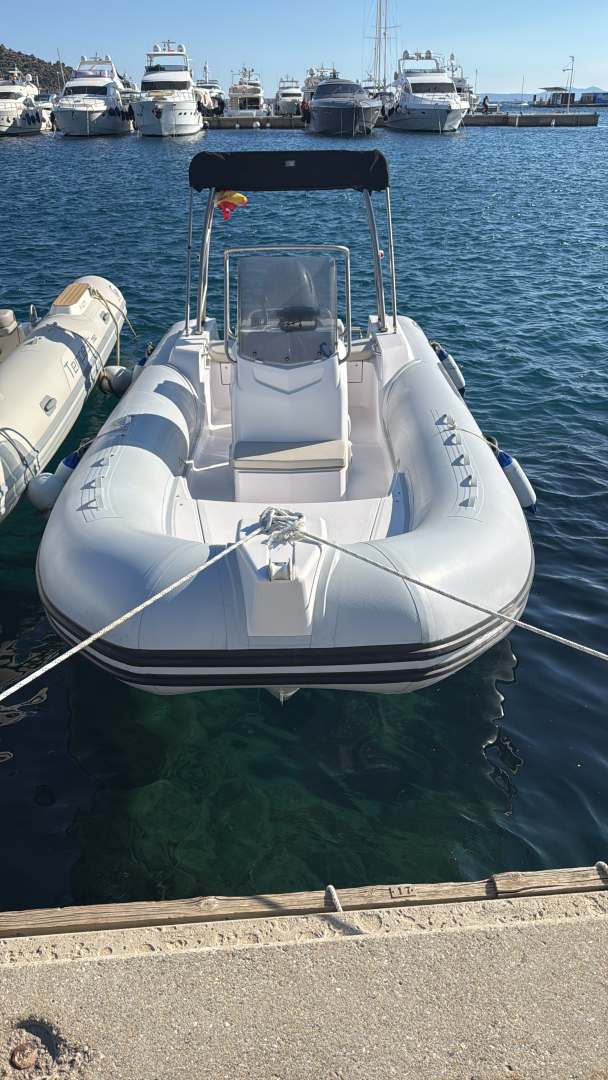 Alquiler de Capelli F130LA en Roses