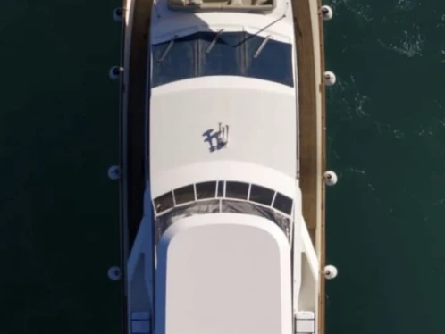 Alquiler de barcos Salerno barato de Falcon 80 Fly