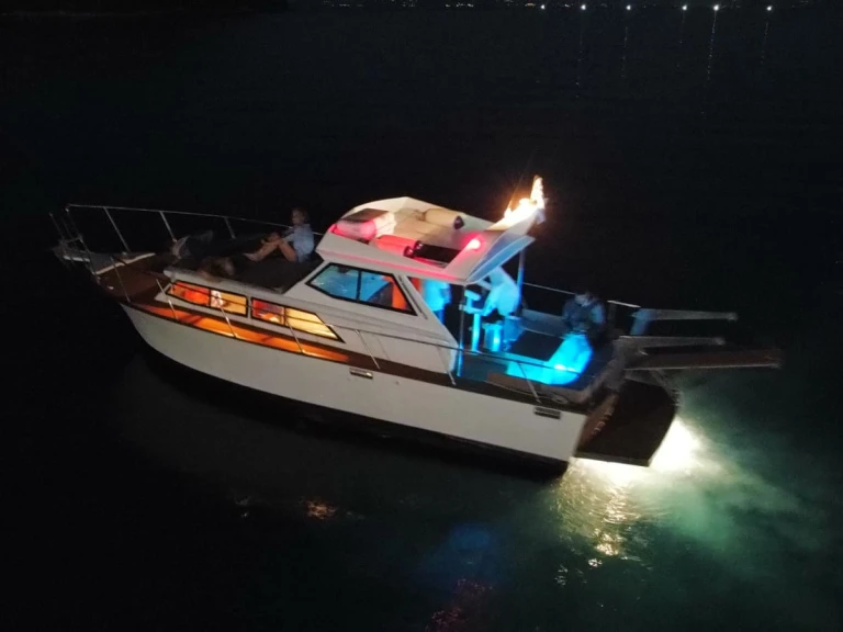 Alquiler Lancha Chris Craft con o sin  título de navegación