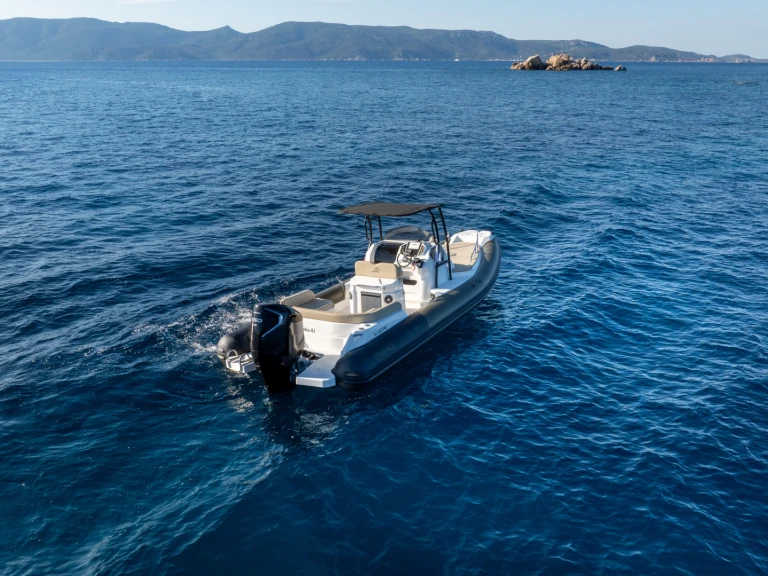 Fanale marine  ALTORE 900 CABINE de alquiler a Porto Pollo