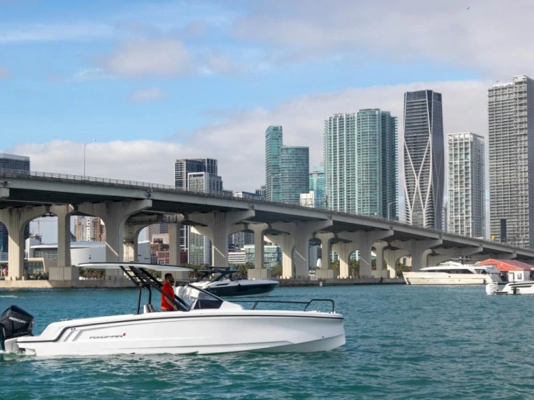 Alquiler de barcos Miami barato de Axopar 25 Cross Top