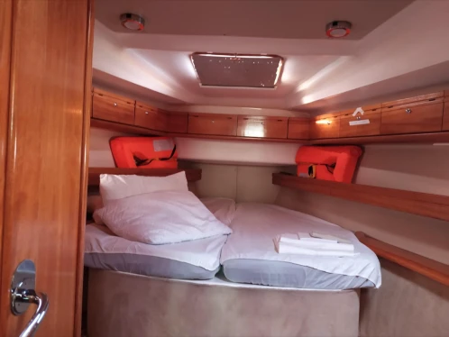 Alquiler de Velero, con o sin patrón Bavaria Carrara