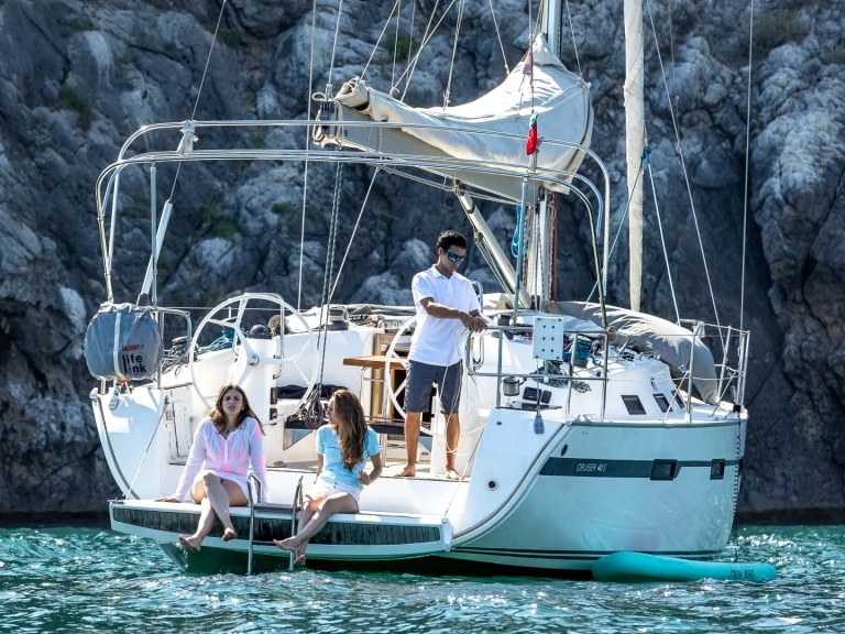 Alquiler Sines - Bavaria Bavaria 40 Cruiser en SamBoat