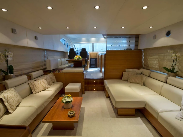 Alquiler de Yate de lujo, con o sin patrón Aicon Eleusis