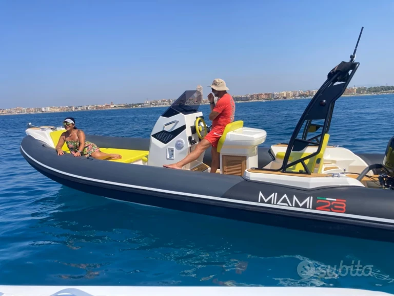 Neumática para alquilar Chiavari al mejor precio