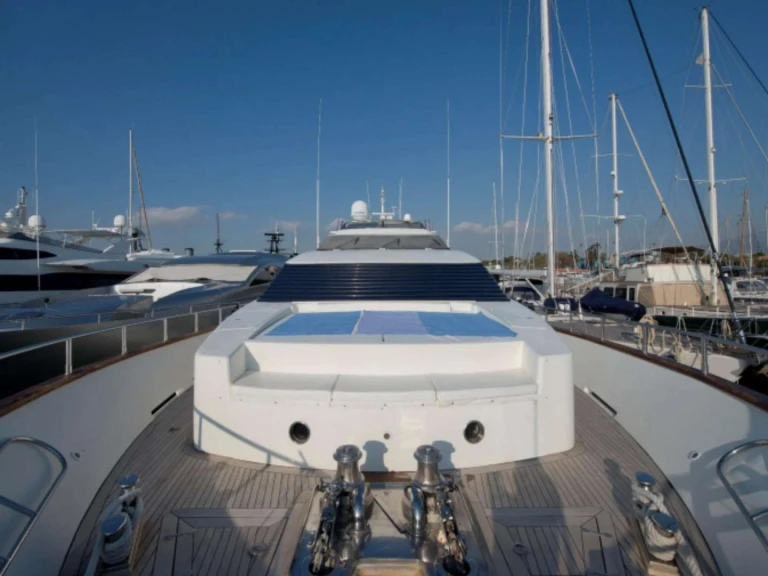 Alquiler de Falcon AZURE ONE en Atenas