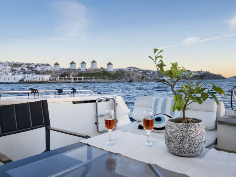 Alquiler Yate de lujo en Miconos (Isla) - Ferretti ARABELLA