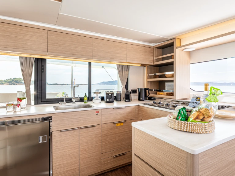 Lagoon Lagoon 46 de alquiler a Gouviá