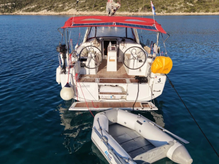 Alquiler de embarcaciones Bénéteau Oceanis 35 enSplit en Samboat