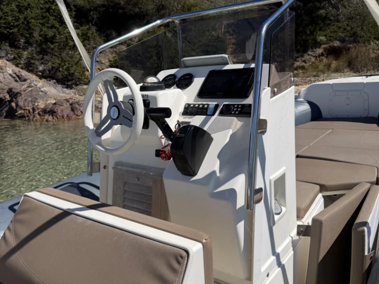 Alquiler Neumática sportis con o sin  título de navegación