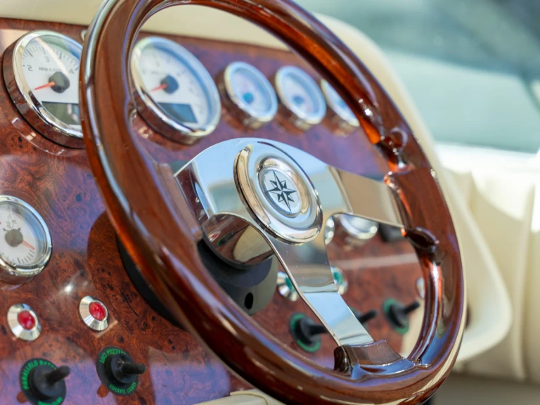 Alquiler de Lancha, con o sin patrón Colombo Como (Ciudad)