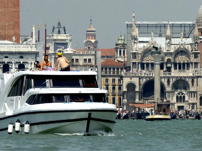 Alquiler de barcos Casale sul Sile barato de Minuetto 6
