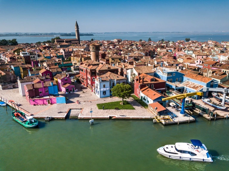 Alquiler de Yate de lujo, con o sin patrón Houseboat Holidays Italia S.R.L. Casale sul Sile