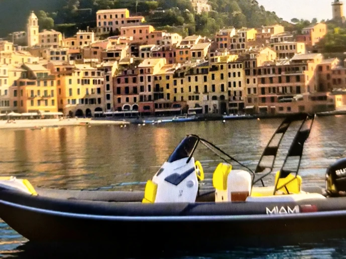 Alquiler de bluerib Miami23 en Chiavari