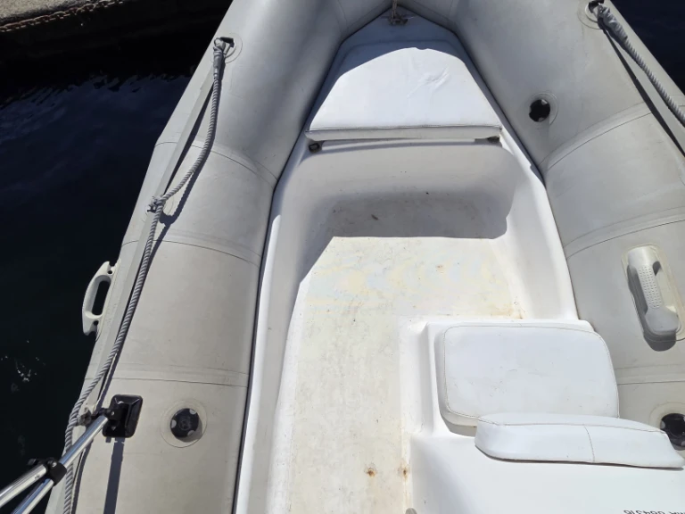 Alquiler de barcos Toulon barato de International