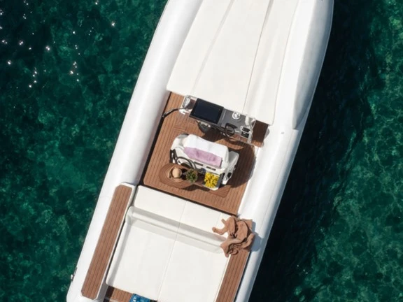 Alquiler de embarcaciones Italiamarine Salina 33 enNápoles en Samboat