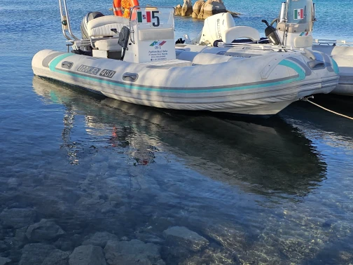 Capelli Lancer 480 de alquiler a La Maddalena