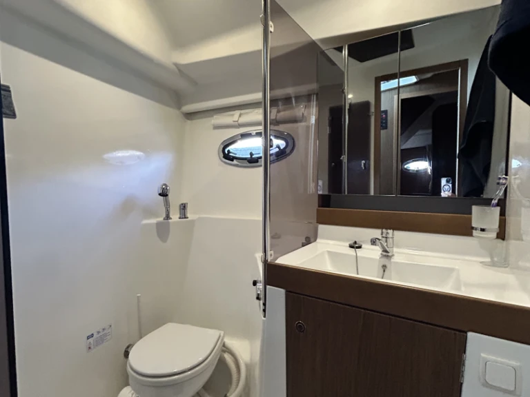 Alquiler de barcos Argeles barato de Antares 36 Millenium