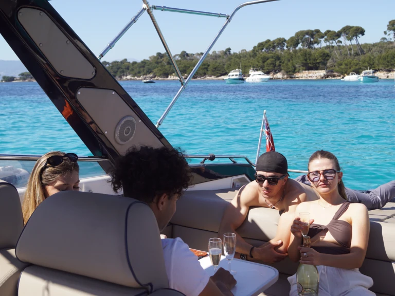 Alquiler de barcos Mandelieu-la-Napoule barato de Tomahawk 37