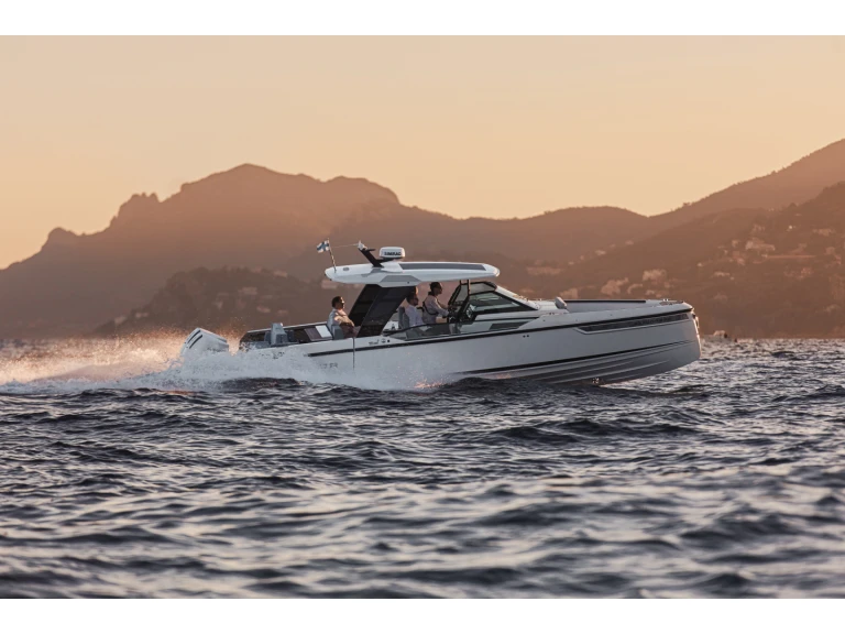 Alquiler de embarcaciones Saxdor Saxdor 320 GTO[G] enSitges en Samboat