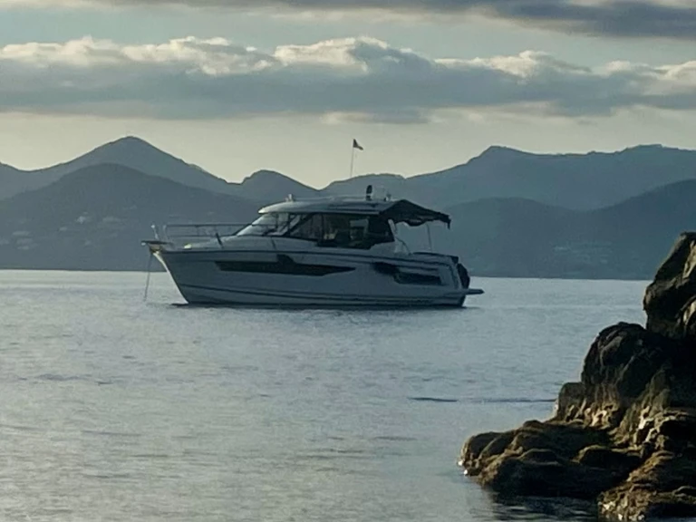 Alquiler de embarcaciones Jeanneau Merry Fisher 895 Cruiser enMandelieu-la-Napoule en Samboat