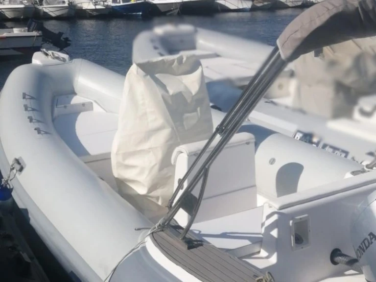 op marine 19 de alquiler a Sorrento