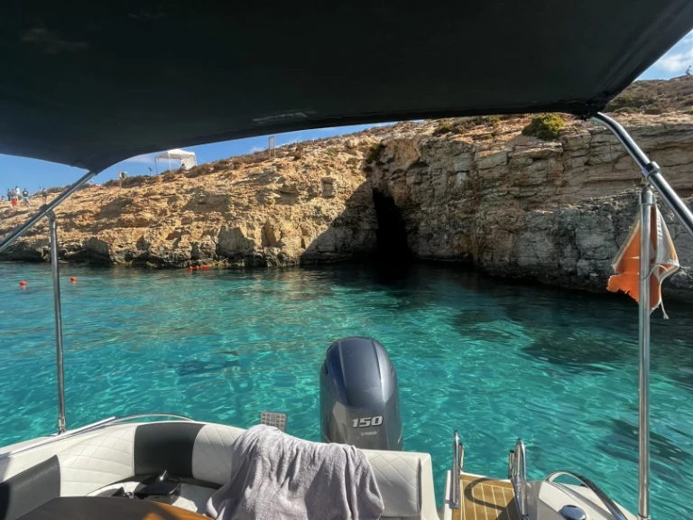 Alquiler de Eolo Eolo 650 Day L en Qawra